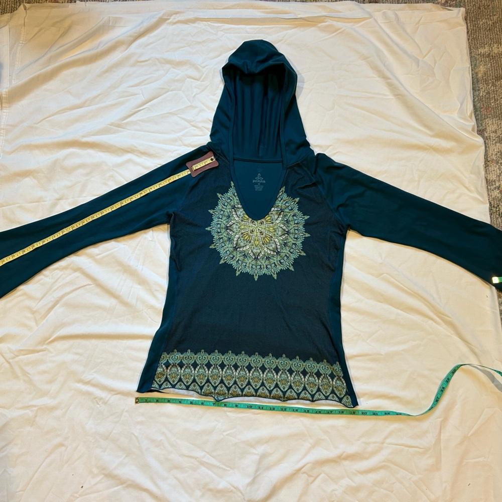 Prana pullover medium top